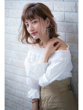 ヘアーアートシフォン 川口東口店(hair art chiffon) アシンメトリー&グラデーションカラーの耳かけ大人ボブ