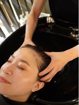 【亀島駅スグ】ヘアケアはもちろん、お肌のリフトアップにも効果的★癒されながら髪・頭皮のお悩みも解決！
