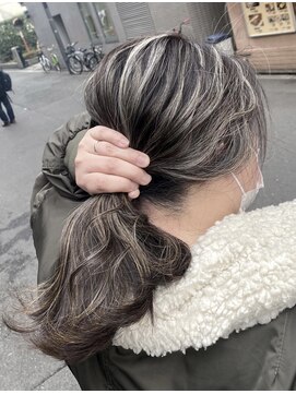 ピヨン 心斎橋(piLLon) 3Dハイライトカラー☆一束