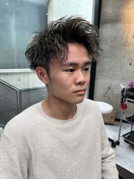 イーラ(era) アップバング×メッシュ×ツイストスパイラルパーマ