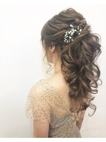 ワンイレブン 新橋銀座口(ONE_ELEVEN)&nbsp;＃ヘアセット＃ハーフアップ＃アップスタイル＃女子会前に