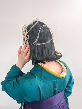 イチザサロン(ICHI THESALON) タイト外ハネスタイル