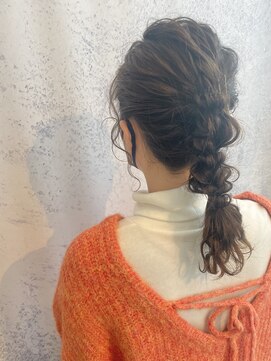 トップヘアー 中庄店(TOP HAIR fuapua) 編み下ろし(ミディアムヘア) 【 mery 】