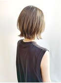 外ハネくびれボブ　透明感ベージュ　自由が丘　インナーカラー