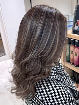 シャルムバイケンジ(Charm.by KENJE) デザインハイライトオージュアブリーチ外国人風コントラスト銀座