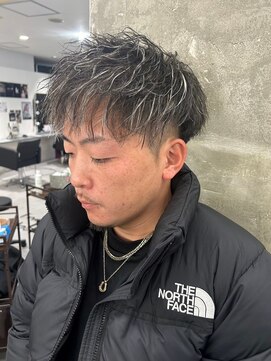 キング 高槻(K!ng) 縮毛矯正髪質改善ハイライトレイヤーカット高槻美容室エクステ