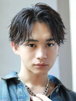 オーシャントーキョー サニー 原宿(OCEAN TOKYO Sunny)&nbsp;フェザーパーマセンターパートコンマバング刈り上げショート