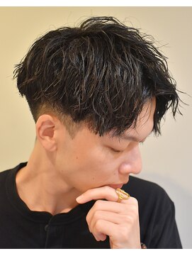 フリーク バーバーショップ 都島店(FREAK BARBER SHOP) MEN’S HAIR/ブルーブラック/フェザーパーマ/サーフカールJ