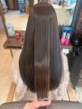 髪質改善/ストレートロング/ナチュラルブラウン