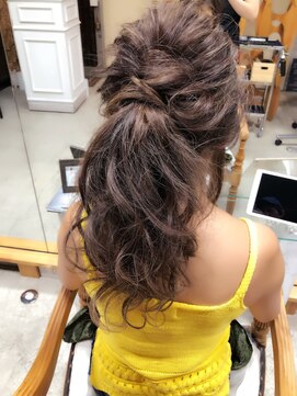 サロン ド ラート(salon de L'art) ☆お出掛け、イベントに☆アレンジ♪♪