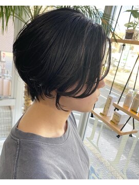 リズム(lysm) 丸みショート