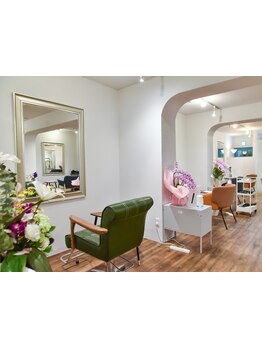 【大岡山駅徒歩１分】70平米の広々としたゆったり空間。癒しのサロンタイムをお過ごしください。