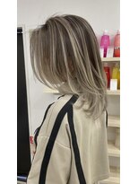 ジゼル(gisele)&nbsp;(小山)レイヤーとバレイヤージュ