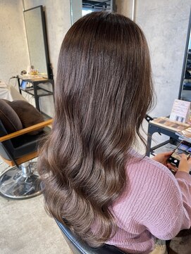 エミィ(emii.) 【ショコラグレージュ/ココアグレージュ/ロングヘア】