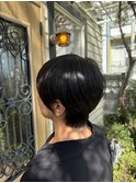ショートボブ