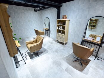 ラグ(RAG)の写真/【深井駅徒歩5分】髪と肌をいたわるダメージレスにこだわりあり◎落ち着いた店内でマンツーマン施術♪