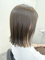 イズミ(izumi) 透明感カラー