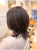 ハイライト×ローライト　ミディアムウルフレディース