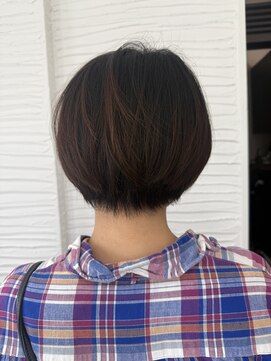 グロウトヨサキワン(GLOW TOYOSAKI ONE) 襟足軽めのショート