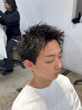 ザデイ カットアンドカルチャーショップ(THE DAY CUT&CULTURE SHOP) スパイキーショート