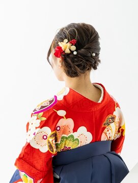 ムクプラス(mucu plus) 通し矢袴ヘア