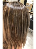 ブリリオ ヘアーアンドスパ(Brillio hair&spa) ハイライトバレイヤージュ