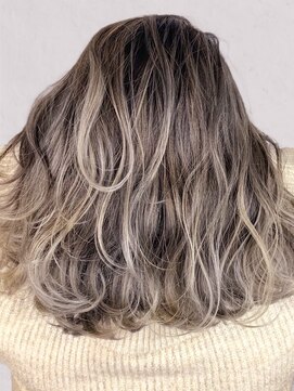 ディーバ 錦糸町(D.I.E.V.A) 20代30代40代大人可愛い透明感アッシュベージュレイヤーボブ