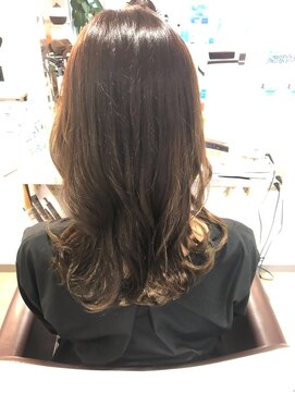 オッジ ヘアー 深谷店(Oggi Hair) 艶髪カーキ