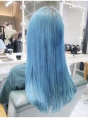 ケアブリーチカラーでブルーカラー☆透明感カラー