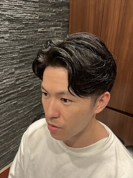 プレミアムバーバー 表参道店(PREMIUM BARBER produce by HIRO GINZA) ツーブロック七三スタイル×形状記憶パーマ