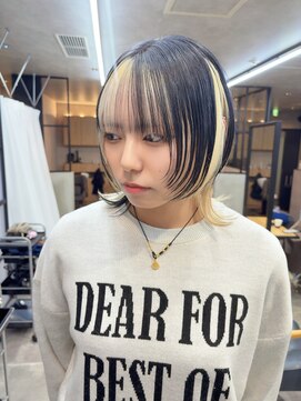 トーキョー オタクヘアー(TOKYO OTAKU HAIR) ウルフカット ブリーチ 金髪 黒