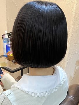 アティック(attic) ショートボブ/ボブ/ミディアム/ヘアドネーション/レイヤーカット