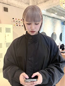 スリー(three) Bob × greige