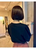 上品シルエット×ナチュラルボブ