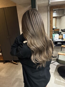サニー 渋谷(SUNNY) バレイヤージュ、ハイライト、レイヤーロング、グレーベージュ