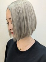 エッセンス(essence)&nbsp;ハイトーンシルバーグレイヘア　　　　ー前下がりverー