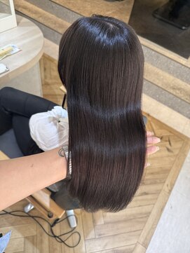 ジーナ 福岡天神(Zina) ミディアムヘア/暗めカラー/デザインカラー/髪質改善