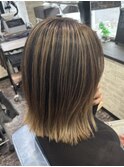 コントラストバレイヤージュ+切りっぱなしボブ