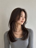 メゾンe.m.a(MAISON e.m.a)&nbsp;透明感ミルクティーグレージュ小顔レイヤーセミロング秋カラー