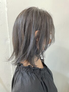 カゼ ダイカンヤマ Kaze DAIKANYAMA 大人のブルージュカラー