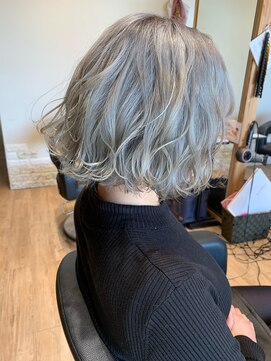 ベアトリーチェ(Beatrice) ホワイト