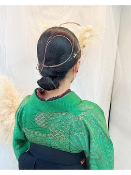 レア(Le'a) シンプルシニヨン