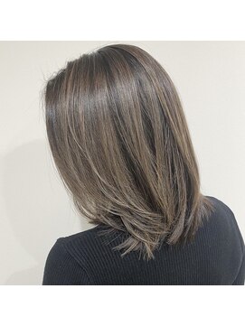 ラフヘアー(LaF) ミディアム×白髪ぼかしハイライト