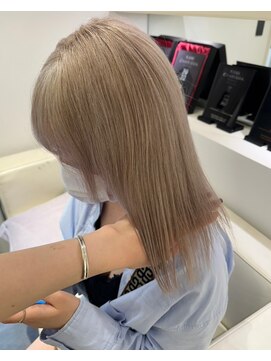 ベレーザ 渋谷(BELEZA) 5210艶髪グレーベージュミルクティーアッシュハイトーンカラー