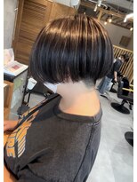 ヌーバイアンドライフ(NU. by and life) 20代/30代/40代/ハイライト/シルバーカラー/ハンサムショート