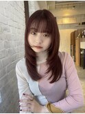 ミディアム　顔周りレイヤー　ピンクベージュ