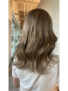 グランアディクト(Gran addict) milk tea beige 山本 日輪