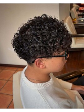 ダアッカ(da acca) メンズ/プードルパーマ/襟足パーマ/スパイラルパーマ