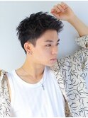 短髪ツーブロックスパイキーショートアップバング
