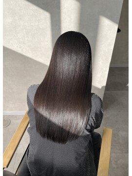 ユエ(YUE) 失敗しない縮毛矯正/-5歳の美髪へ